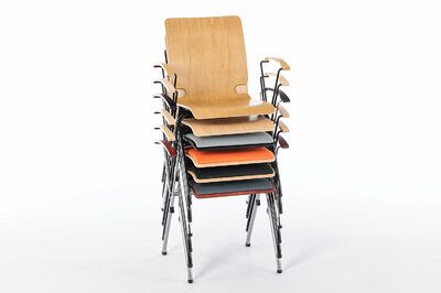 Armlehnstühle mit Holzsitzschale<br/>(GS zertifiziert + TÜV geprüft)